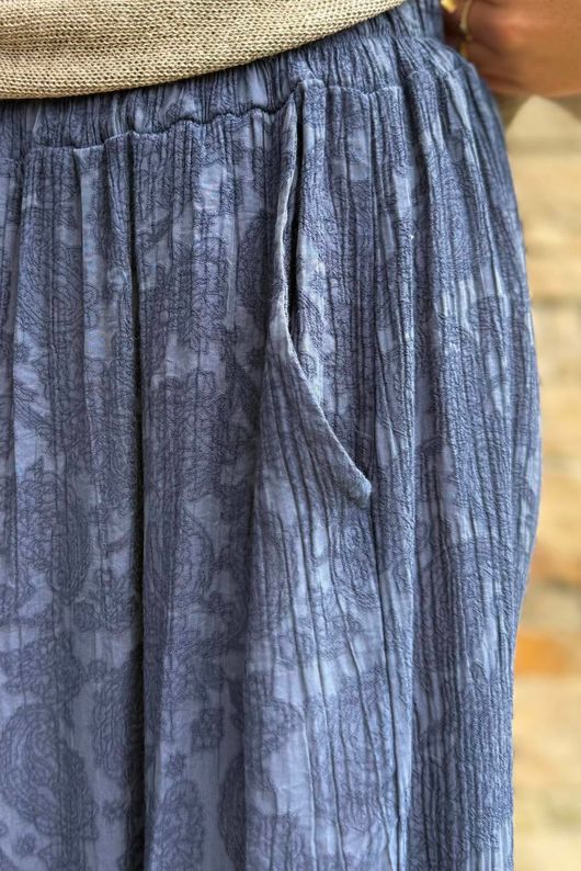 Kiti Paisley Damask 7/8 Barrel Leg Pant Navy